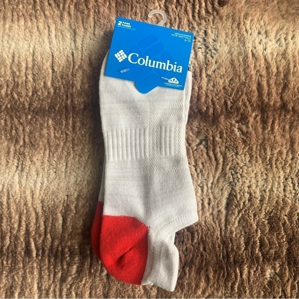 Columbia Advanced Evaporation White Red Socks